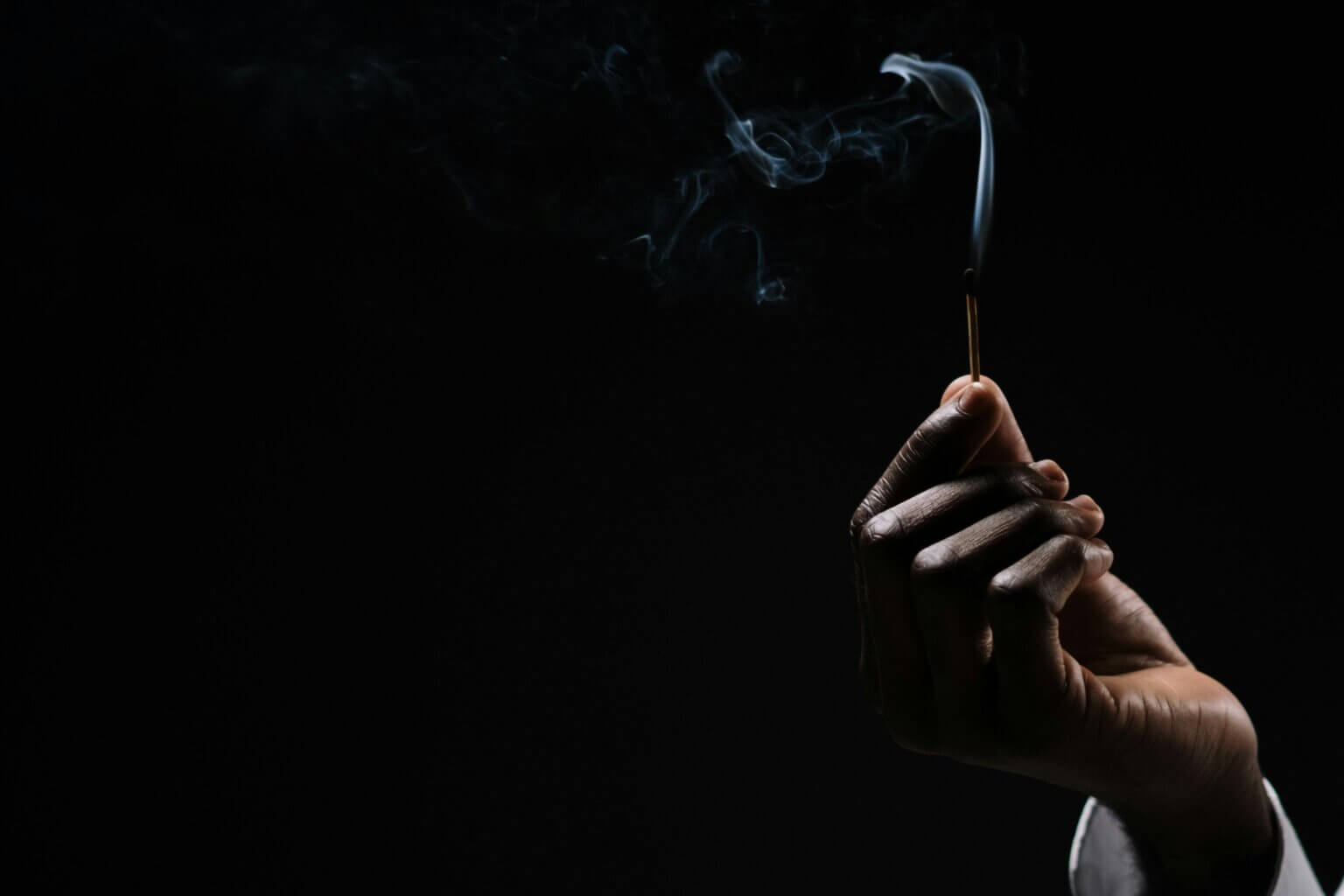 Q: How can I tell if a fire is smoldering?, Q: Is smoldering fire damage covered by insurance?, Q: Can smoldering fires reignite?, Q: How long can smoldering fires last?, Q: What should I do if I suspect smoldering in my home?,